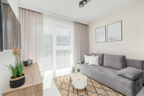 Gustowny Apartament z Parkingiem i Balkonem w Kolobrzegu by Noclegi Renters